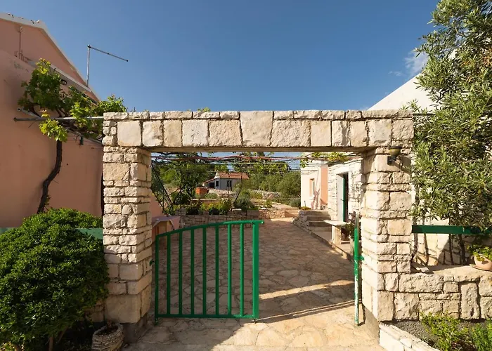 Seaside House For Families With Children Cove Zanavje - Korcula - 19224 *